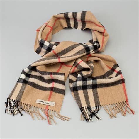 burberry halsduk|burberry keps.